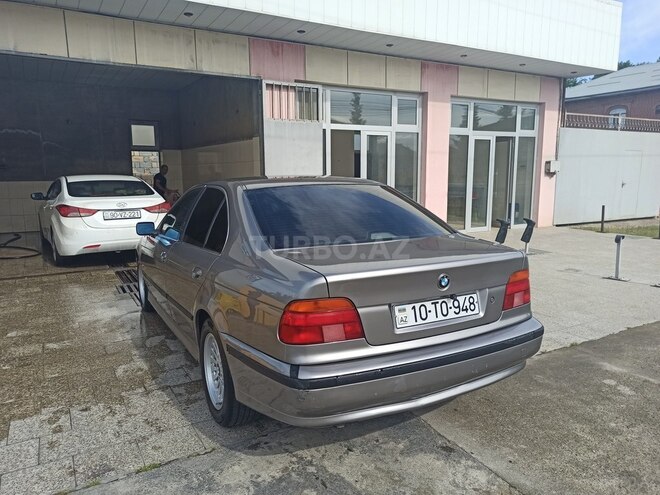 BMW 523 1997, 45,000 km - 2.5 l - Zaqatala