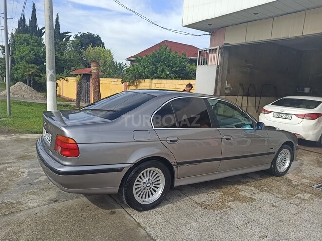 BMW 523 1997, 45,000 km - 2.5 l - Zaqatala