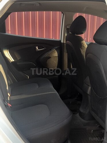 Hyundai ix35 2012, 67,400 km - 2.0 l - Naftalan