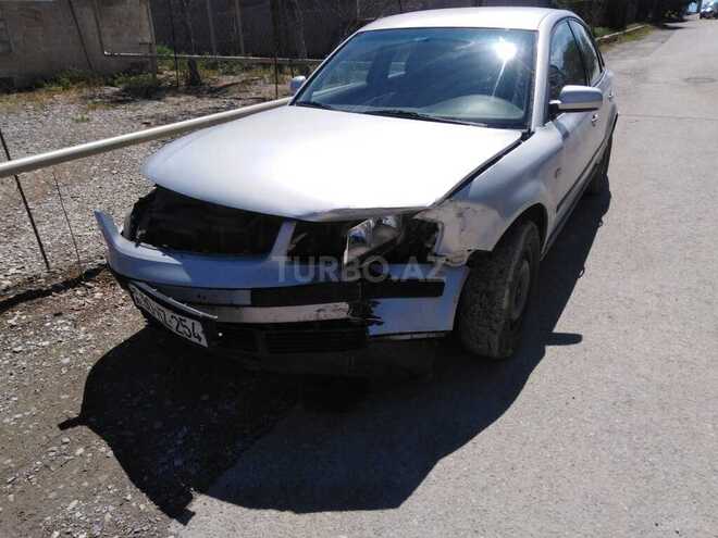 Volkswagen Passat 1997, 320,000 km - 1.6 l - Bakı