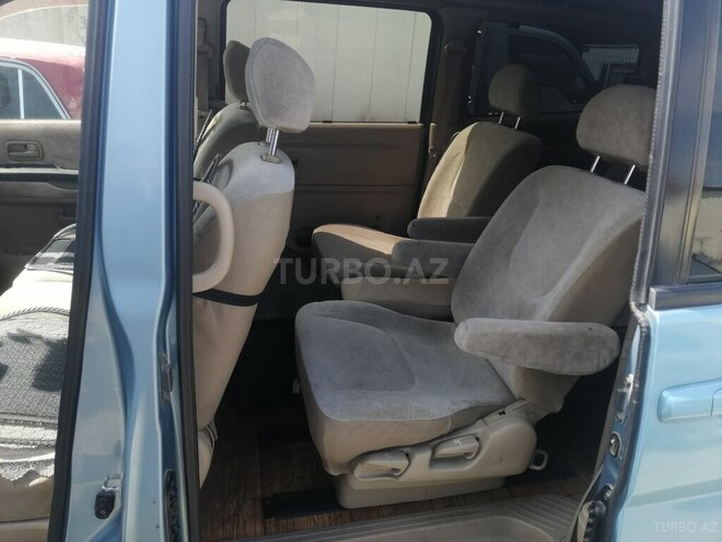 Nissan Serena 2002, 210,000 km - 2.0 l - Bakı