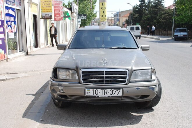 Mercedes C 180 1994, 235,000 km - 1.8 l - Bakı