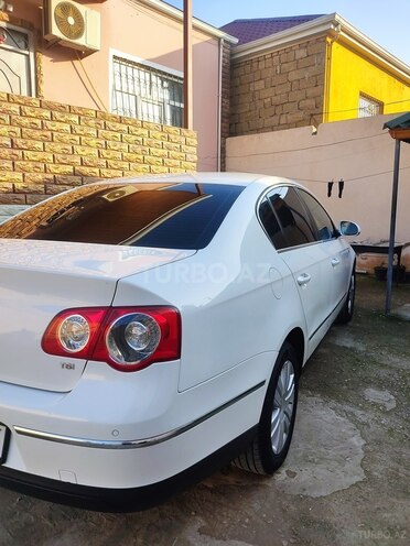 Volkswagen Passat 2008, 242,000 km - 2.0 l - Bakı