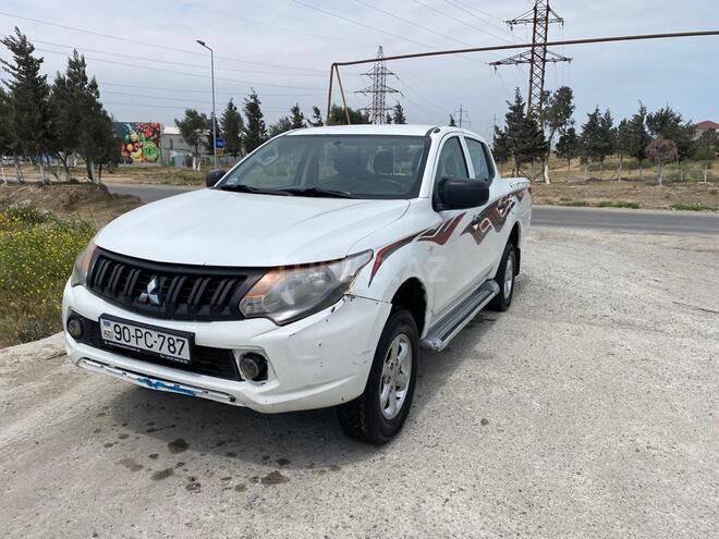 Mitsubishi L200 2016, 412,700 km - 2.5 l - Bakı