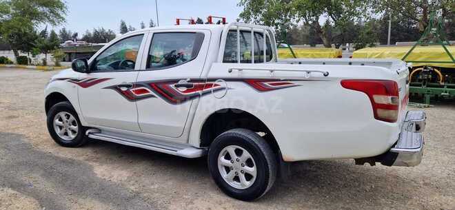 Mitsubishi L200 2016, 412,700 km - 2.5 l - Bakı