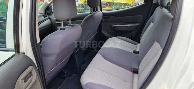 Mitsubishi L200 2016, 412,700 km - 2.5 l - Bakı