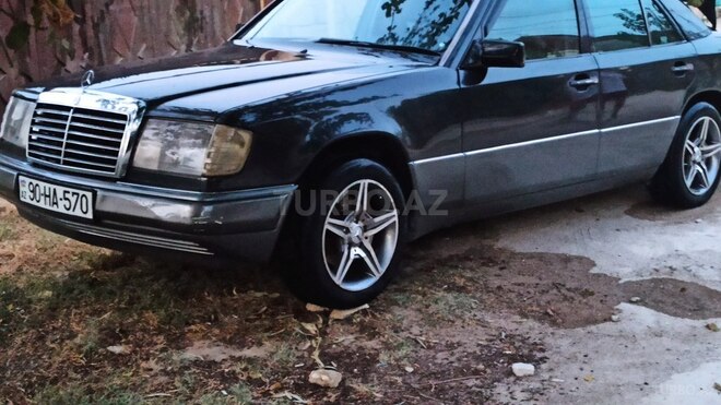 Mercedes E 220 1993, 540,000 km - 2.2 l - Bakı
