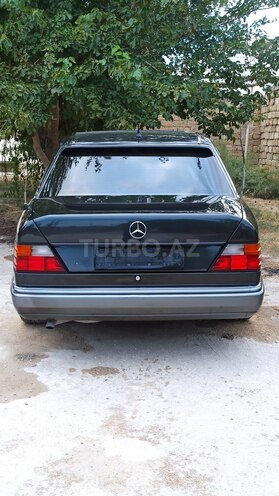 Mercedes E 220 1993, 540,000 km - 2.2 l - Bakı