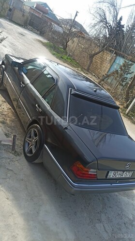 Mercedes E 220 1993, 540,000 km - 2.2 l - Bakı
