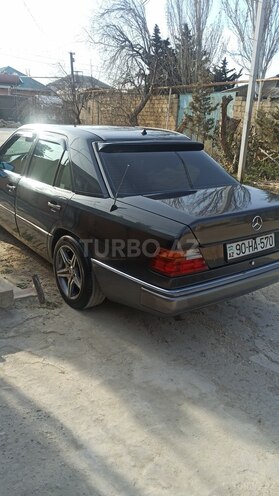 Mercedes E 220 1993, 540,000 km - 2.2 l - Bakı