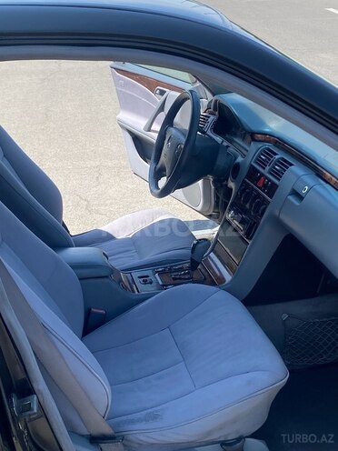 Mercedes E 220 2000, 407,252 km - 2.2 л - Bakı