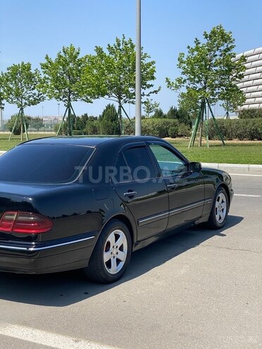 Mercedes E 220 2000, 407,252 km - 2.2 л - Bakı