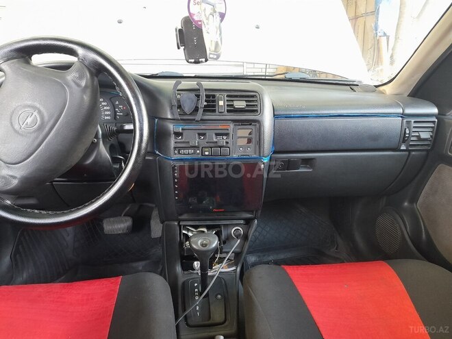Opel Vectra 1995, 430,243 km - 2.0 л - Şəmkir