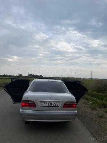 Mercedes E 280 2000, 225,352 km - 2.8 л - Masallı