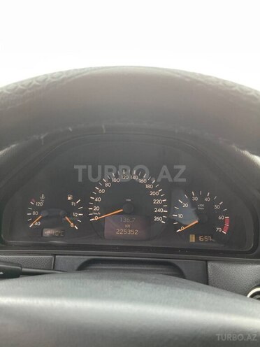 Mercedes E 280 2000, 225,352 km - 2.8 л - Masallı