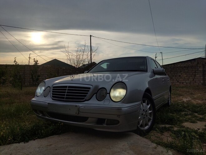 Mercedes E 270 2000, 400,000 km - 2.7 l - Bakı