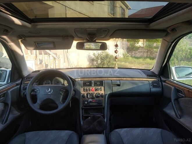 Mercedes E 270 2000, 400,000 km - 2.7 l - Bakı