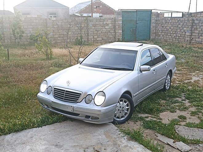 Mercedes E 270 2000, 400,000 km - 2.7 l - Bakı