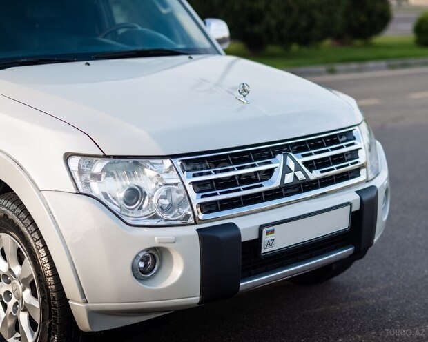 Mitsubishi Pajero 2009, 157,000 km - 3.5 l - Bakı