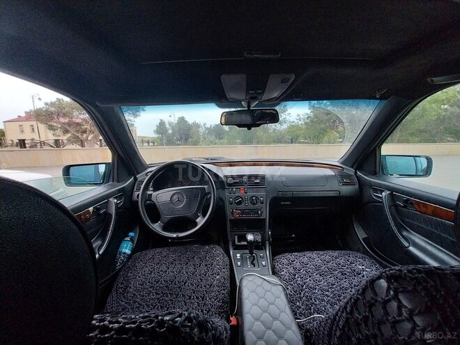 Mercedes C 250 1995, 456,000 km - 2.5 l - Bakı