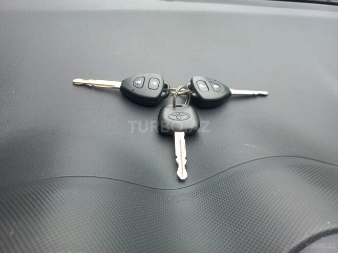 Toyota Auris 2007, 208,000 km - 1.4 l - Bakı
