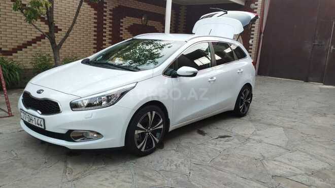 Kia Ceed 2013, 241,000 km - 1.6 l - Qazax
