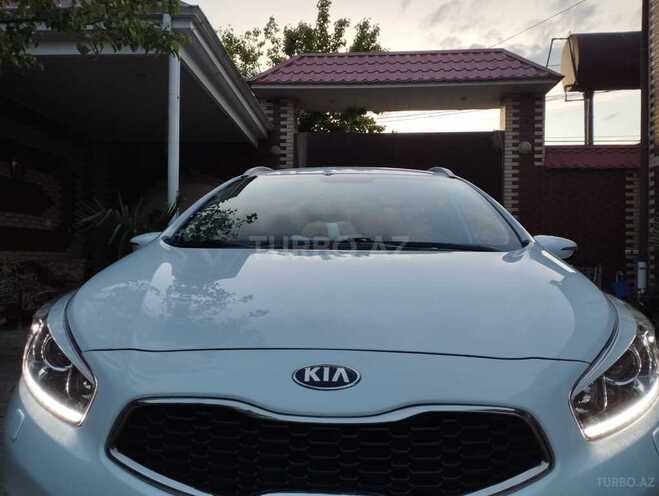 Kia Ceed 2013, 241,000 km - 1.6 l - Qazax