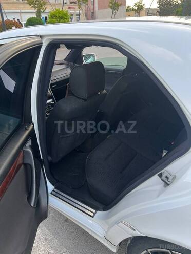 Mercedes C 240 1999, 240,000 km - 2.4 l - Yevlax