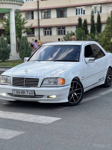 Mercedes C 240 1999, 240,000 km - 2.4 l - Yevlax