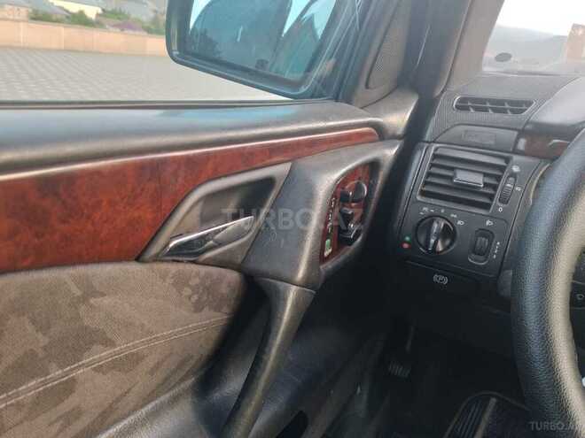 Mercedes E 240 1998, 210,000 km - 2.4 l - Göygöl