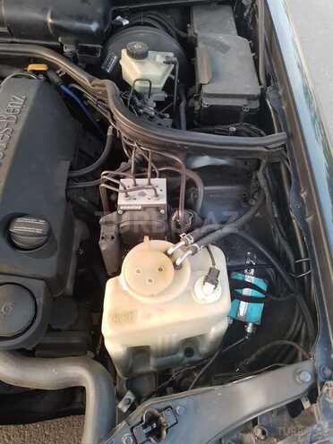 Mercedes E 240 1998, 210,000 km - 2.4 l - Göygöl