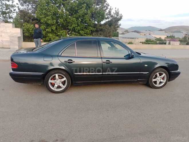 Mercedes E 240 1998, 210,000 km - 2.4 l - Göygöl