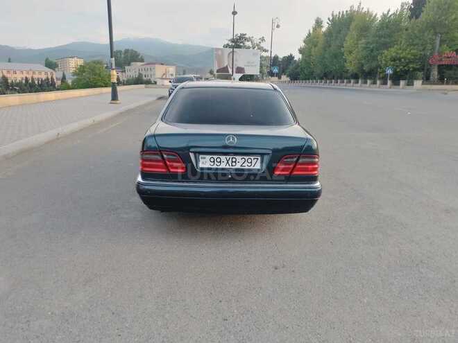 Mercedes E 240 1998, 210,000 km - 2.4 l - Göygöl