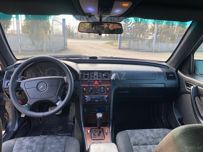 Mercedes C 220 1999, 580,000 km - 2.2 l - Bakı