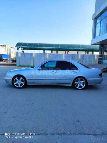Mercedes E 220 2001, 276,000 km - 2.2 л - Bakı