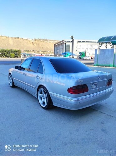 Mercedes E 220 2001, 276,000 km - 2.2 л - Bakı