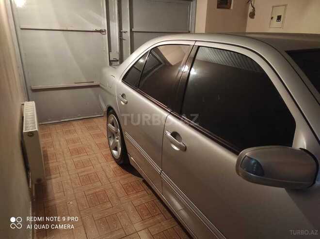 Mercedes E 220 2001, 276,000 km - 2.2 л - Bakı