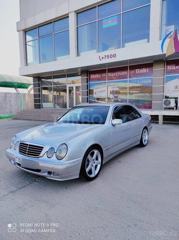 Mercedes E 220 2001, 276,000 km - 2.2 л - Bakı