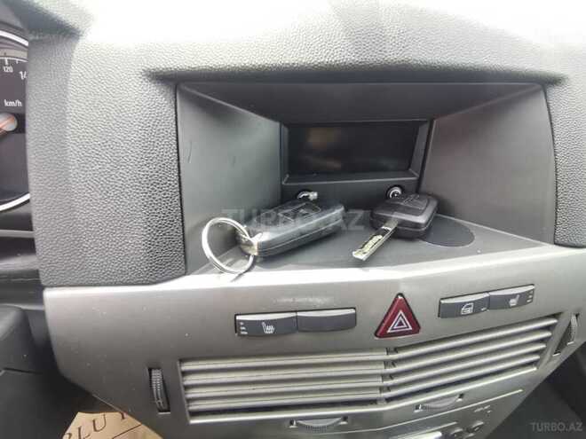 Opel Astra 2006, 138,000 km - 1.4 л - Bakı