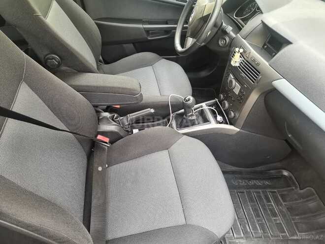 Opel Astra 2006, 138,000 km - 1.4 л - Bakı