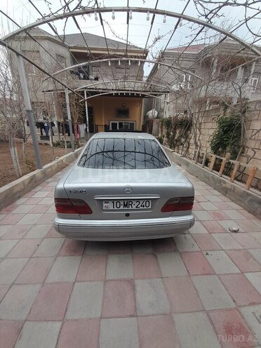 Mercedes E 240 1999, 433,433 km - 2.4 l - Sumqayıt