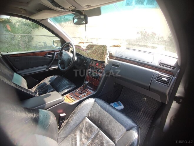 Mercedes E 220 1999, 458,607 km - 2.2 л - İmişli
