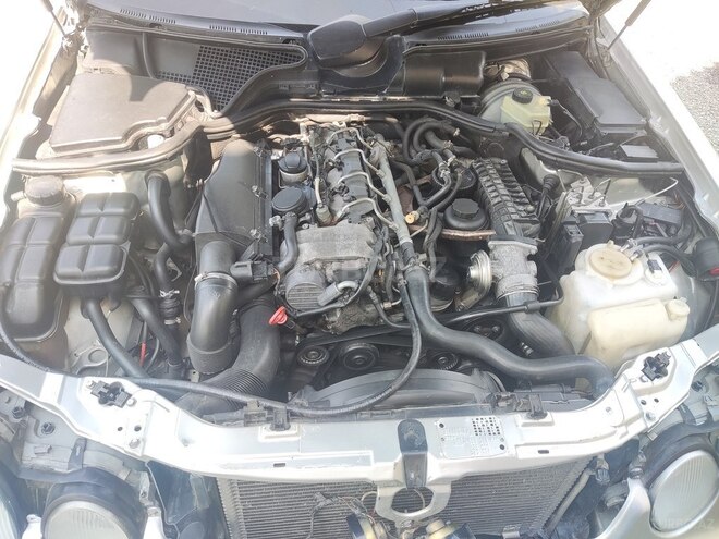 Mercedes E 220 1999, 458,607 km - 2.2 л - İmişli