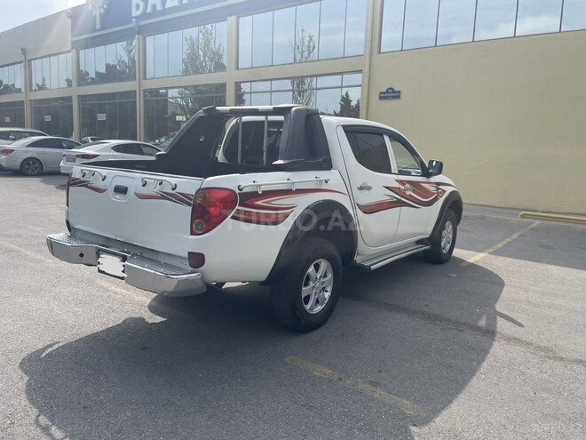 Mitsubishi L200 2008, 240,000 km - 2.5 l - Sumqayıt
