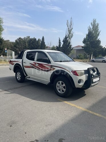 Mitsubishi L200 2008, 240,000 km - 2.5 l - Sumqayıt
