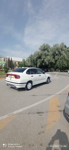 Volkswagen Polo 1995, 321,123 km - 1.6 l - Sumqayıt