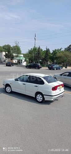 Volkswagen Polo 1995, 321,123 km - 1.6 l - Sumqayıt