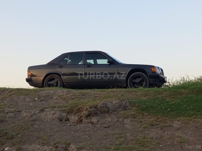 Mercedes 190 1991, 295,656 km - 2.6 l - Bakı