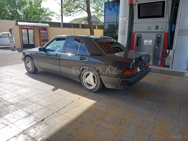 Mercedes 190 1991, 295,656 km - 2.6 l - Bakı
