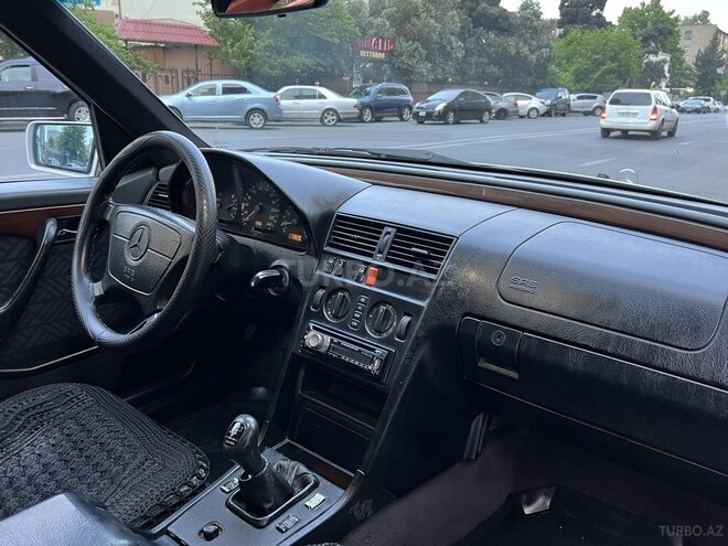 Mercedes C 200 1995, 355,000 km - 2.0 l - Bakı